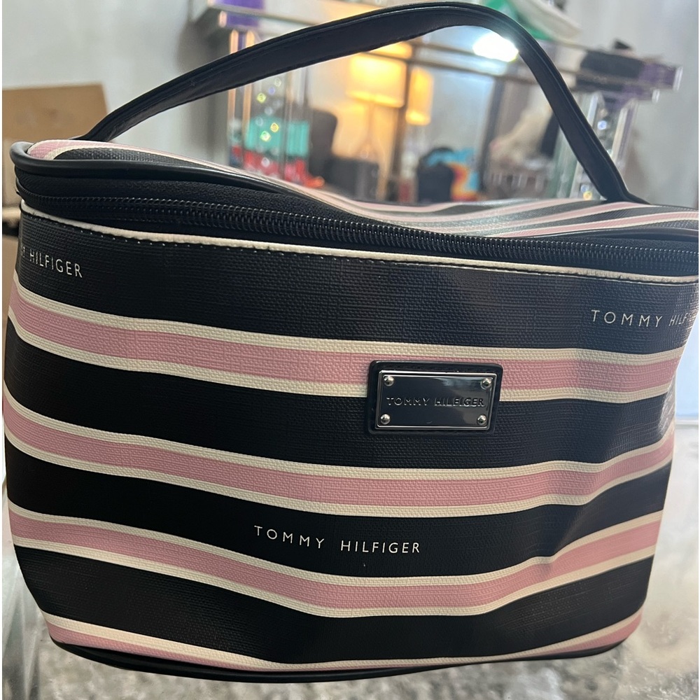 Tommy Hilfiger bag
